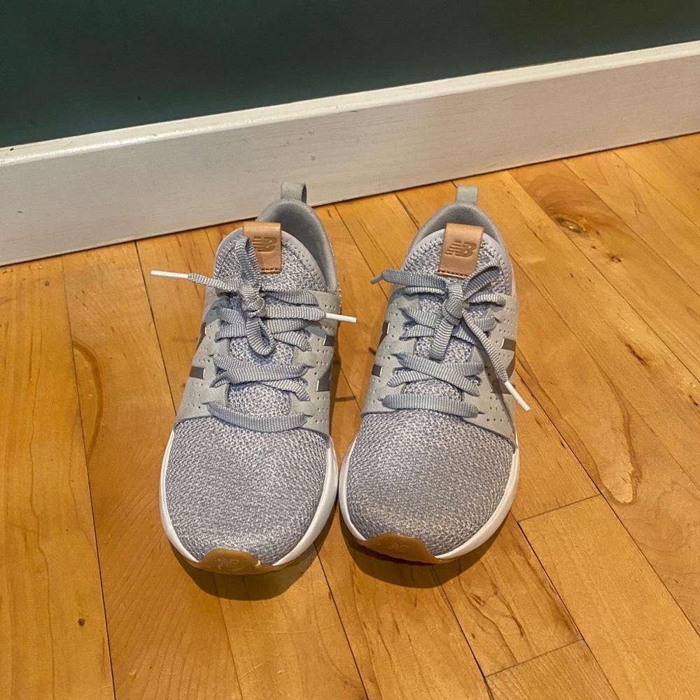 New Balance Womens Foam Fresh Sport Running Shoes, size 7. Only worn once.